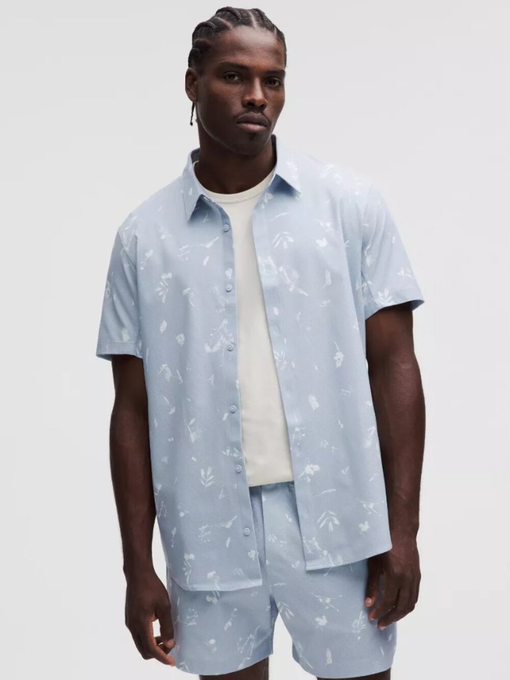 *NWOT Lululemon Men's Airing Easy Short-Sleeve Shirt - Light Blue